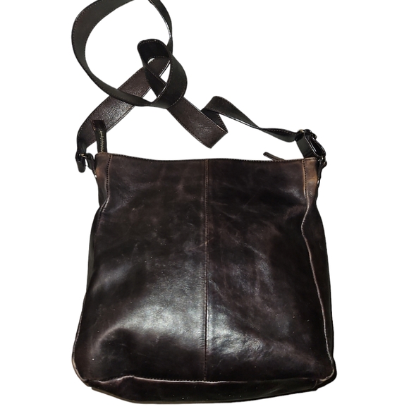 Danier Leather Unisex Crossbody - Picture 4 of 14